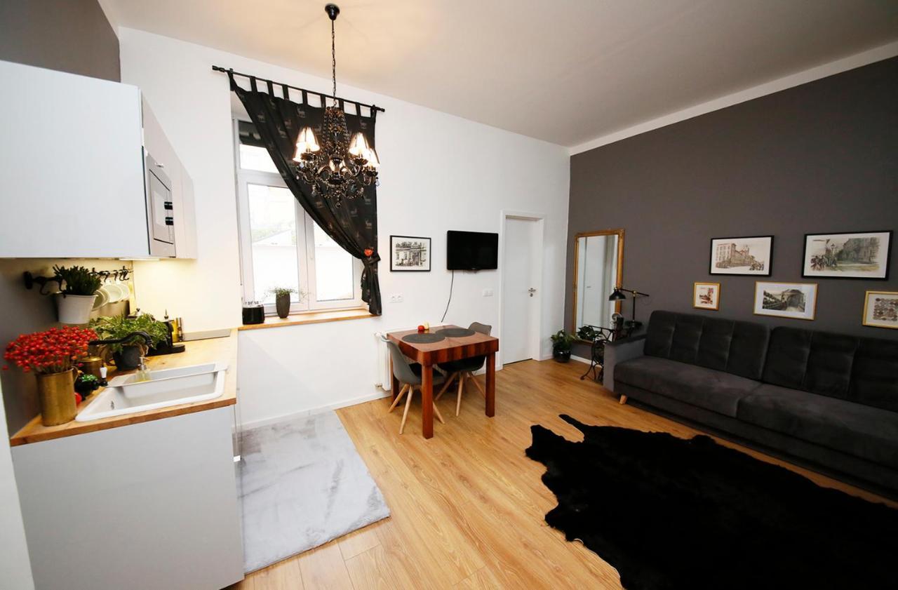 Mini Flat Apartman Pecs Bagian luar foto