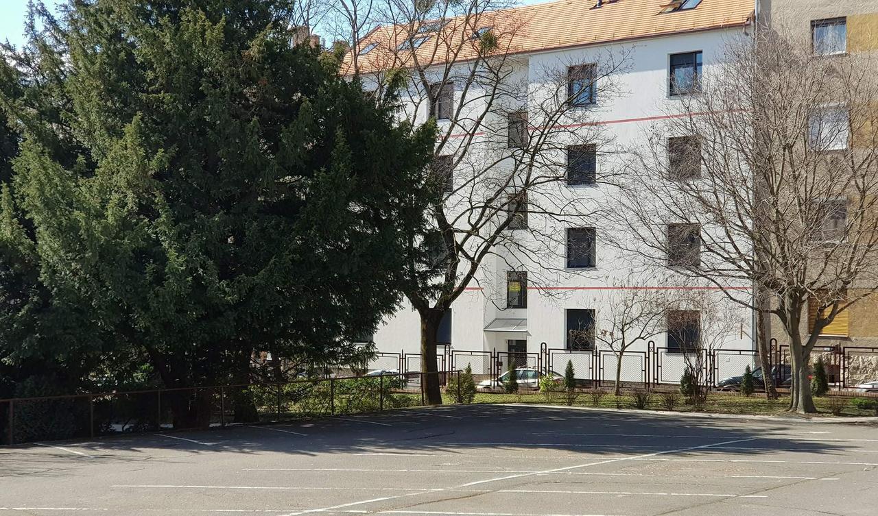 Mini Flat Apartman Pecs Bagian luar foto