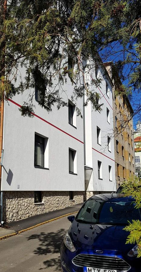 Mini Flat Apartman Pecs Bagian luar foto